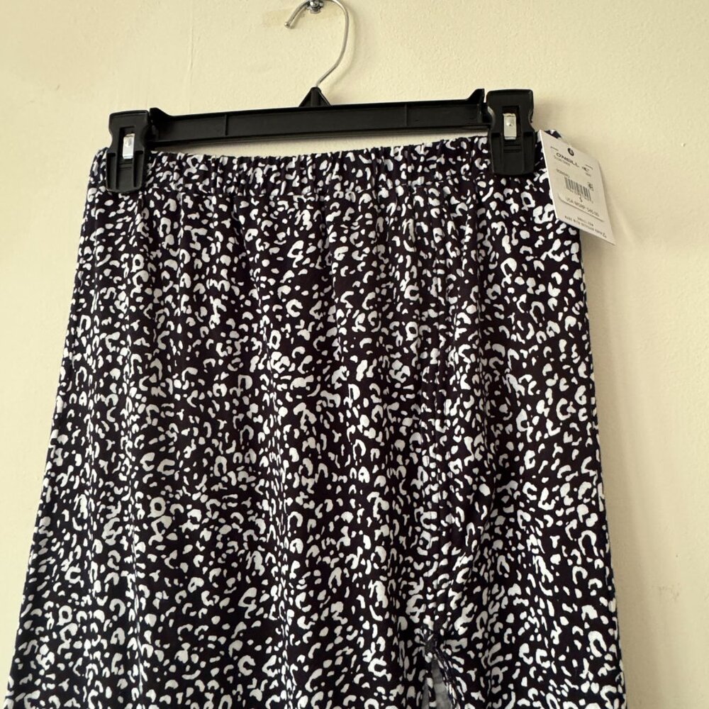 O'Neill Romero Animal Print Side Visit > Slit Ruched Navy White Midi Skirt - Picture 10 of 10